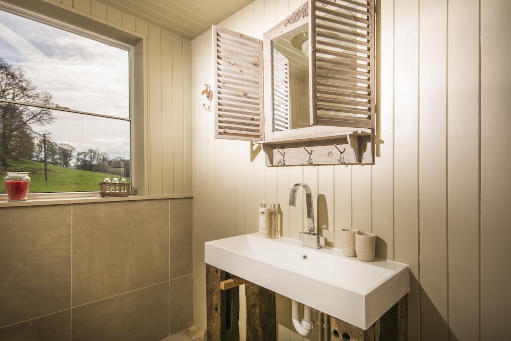 Sunbank Accommodation Ланголен Екстериор снимка